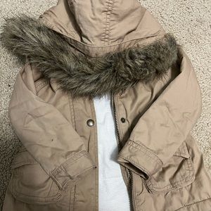 Size 4t old navy jacket very good condition.